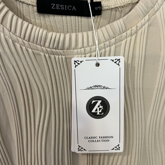 NWT Zesica shirt size small in off white or cream with texture - Picture 3 of 3